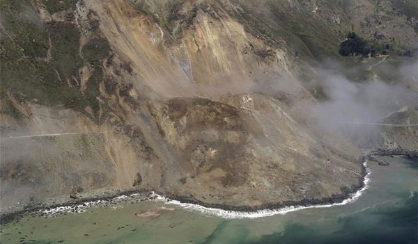 Seneste update Highway 1 jordskred i Californien juni 2017