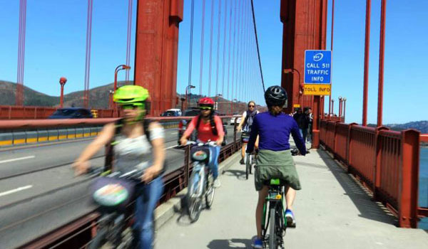 Hvorfor synger Golden Gate broen i San Francisco?